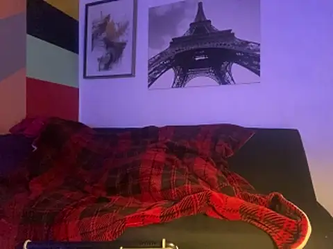 Snapshot of Gman143187 chatting on 12-20-25, 01:29 Gman143187 online show from 12-20-25, 01:29