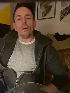 Snapshot of Gman143187 chatting on 01-06-26, 12:03 Gman143187 online show from 01-06-26, 12:03