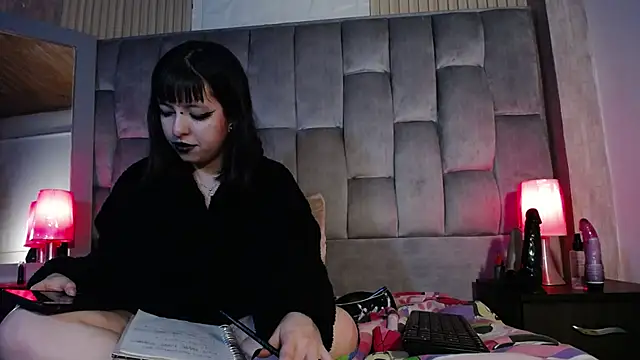 kittyhouse hs online show from 02-05-25, 05:09