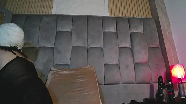 kittyhouse hs online show from 02-12-25, 06:08