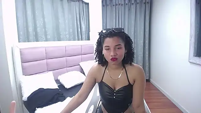 Snapshot of Mayaa_ross chatting on 02-26-25, 05:42 Mayaa ross online show from 02-26-25, 05:42