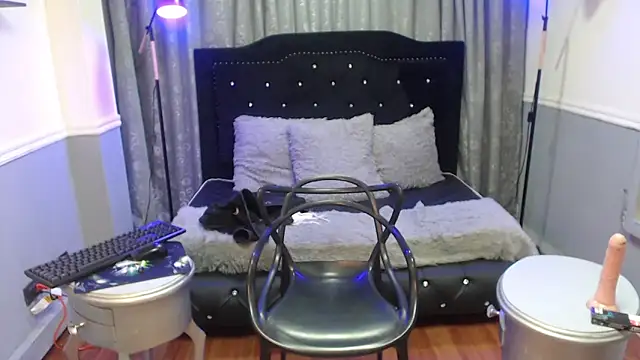 Snapshot of Mayaa_ross chatting on 03-16-25, 05:14 Mayaa ross online show from 03-16-25, 05:14