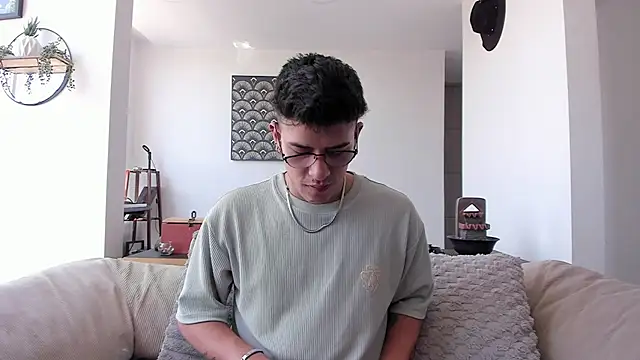 Ryan Clark  online show from 04-26-26, 03:10