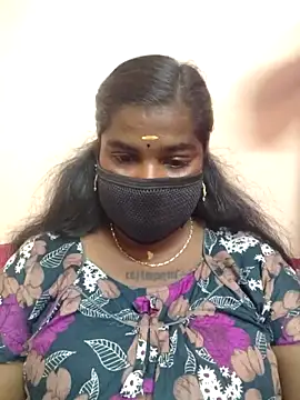 Snapshot of sulekha-mallu chatting on 10-31-25, 03:18 sulekha-mallu online show from 10-31-25, 03:18