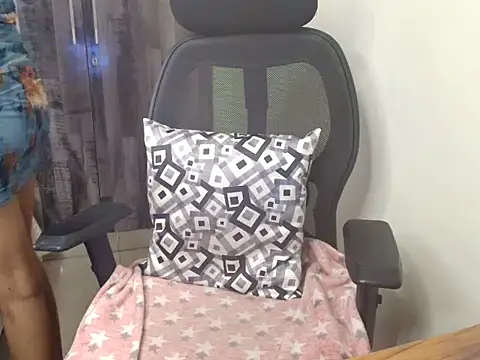 CUTE princess 143 online show from 09-25-25, 12:09