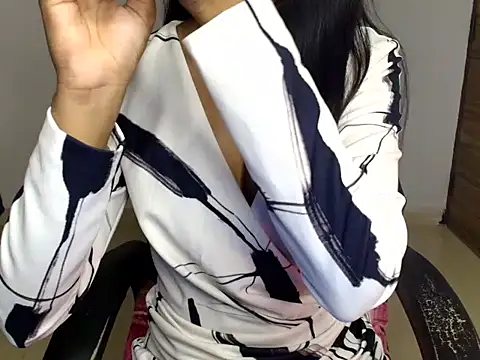 Snapshot of CUTE_princess_143 chatting on 01-19-26, 02:54 CUTE princess 143 online show from 01-19-26, 02:54