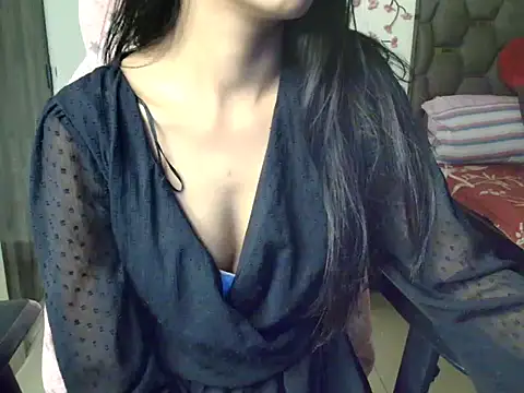 Snapshot of CUTE_princess_143 chatting on 02-11-26, 02:33 CUTE princess 143 online show from 02-11-26, 02:33
