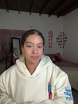 Snapshot of Arteatenea__ chatting on 04-30-26, 01:56 Arteatenea online show from 04-30-26, 01:56