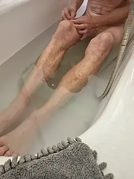 Snapshot of hotbi1981 chatting on 10-09-25, 07:28 hotbi1981 online show from 10-09-25, 07:28