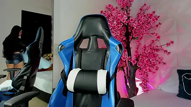 angelica dymond online show from 01-04-25, 10:24