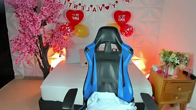 angelica dymond online show from 02-17-25, 07:21