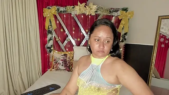 Snapshot of MicaelaHot_ chatting on 12-03-25, 03:03 MicaelaHot online show from 12-03-25, 03:03