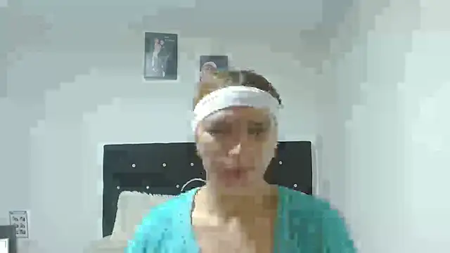 giuliana andrade online show from 10-21-25, 01:06