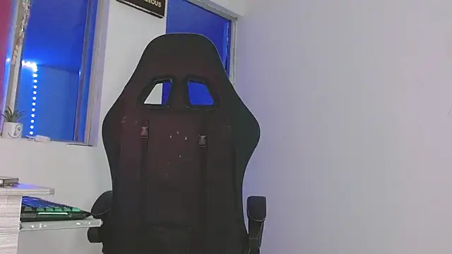 giuliana andrade online show from 04-25-26, 12:24