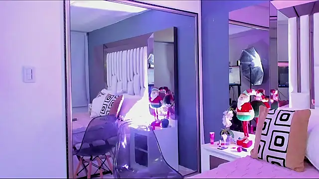 Kitty Eliffe online show from 12-21-24, 01:26