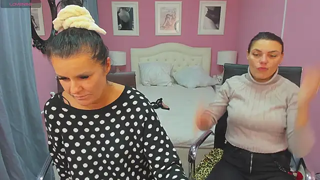 EricaAndPenelopa online show from 12-04-24, 08:40