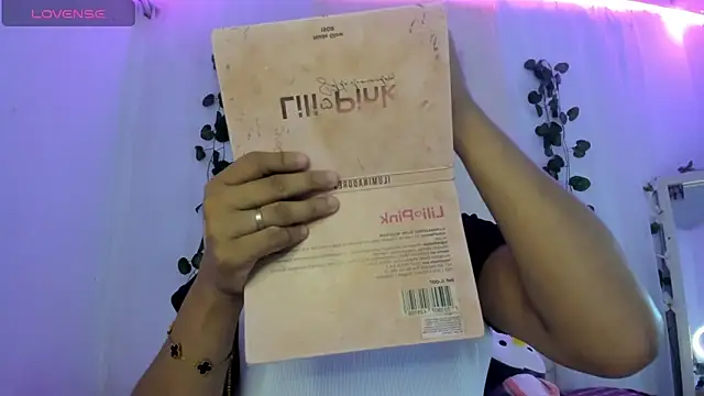 catalina and roger online show from 10-03-25, 01:08