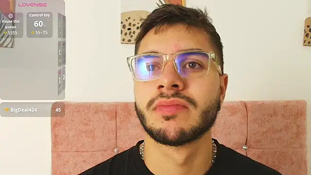 Amadeo Wild online show from 11-17-25, 02:56