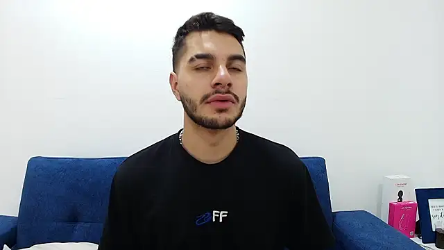 Amadeo Wild online show from 02-07-26, 02:32