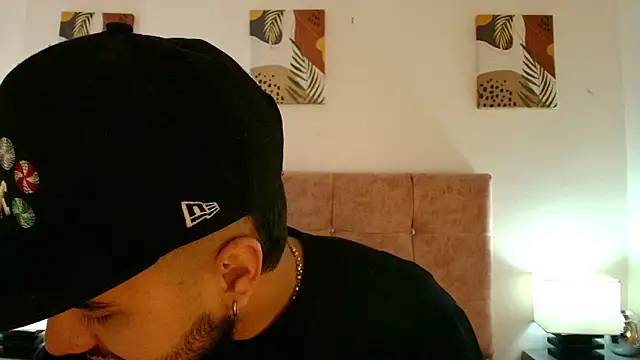 Amadeo Wild online show from 03-27-26, 01:44