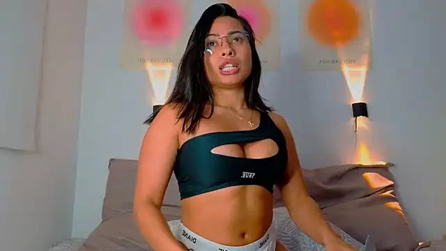 AlessaPears online show from 02-04-25, 10:32