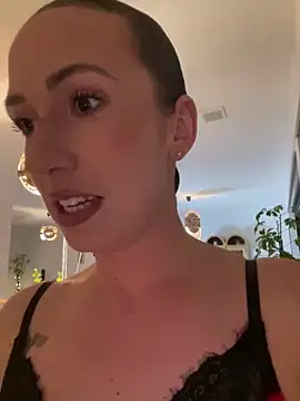 Snapshot of lola_tentatiion chatting on 02-28-25, 08:39 lola tentatiion online show from 02-28-25, 08:39