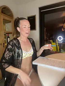 Snapshot of lola_tentatiion chatting on 03-02-25, 08:29 lola tentatiion online show from 03-02-25, 08:29