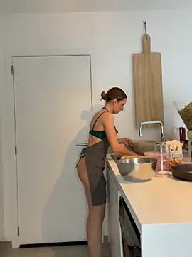 Snapshot of lola_tentatiion chatting on 03-04-25, 09:18 lola tentatiion online show from 03-04-25, 09:18