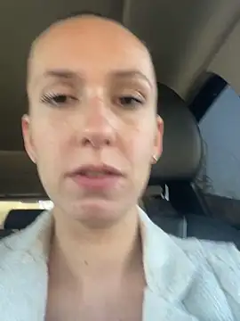 Snapshot of lola_tentatiion chatting on 03-19-25, 08:45 lola tentatiion online show from 03-19-25, 08:45