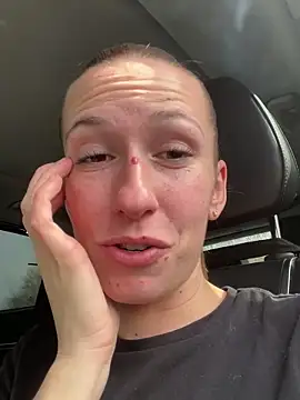 Snapshot of lola_tentatiion chatting on 03-21-25, 01:23 lola tentatiion online show from 03-21-25, 01:23