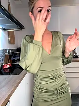 Snapshot of lola_tentatiion chatting on 09-26-25, 07:23 lola tentatiion online show from 09-26-25, 07:23