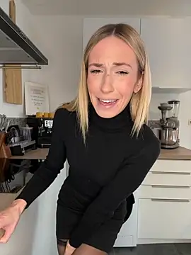 Snapshot of lola_tentatiion chatting on 10-09-25, 07:17 lola tentatiion online show from 10-09-25, 07:17