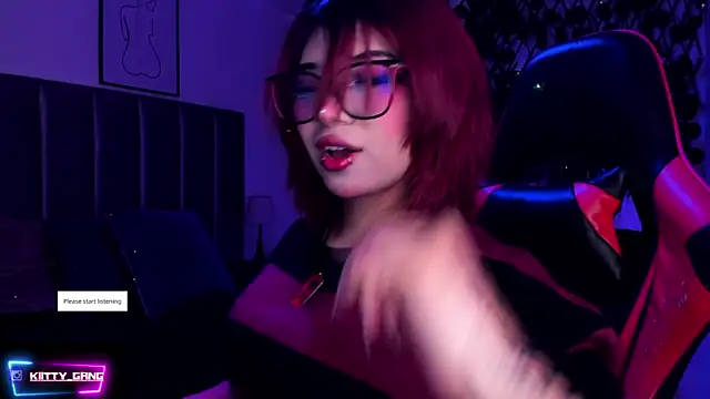 Kitty Gang online show from 12-23-25, 01:36