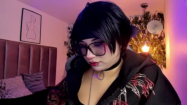 Kitty Gang online show from 04-21-26, 01:42