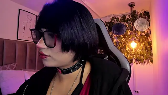 Kitty Gang online show from 04-28-26, 01:48