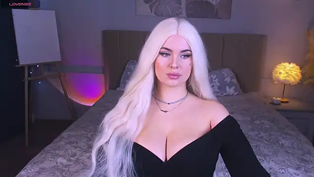 Snapshot of GoddessGlow chatting on 12-04-24, 09:51 GoddessGlow online show from 12-04-24, 09:51