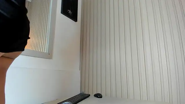 Snapshot of emma_collson chatting on 02-05-25, 08:21 emma collson online show from 02-05-25, 08:21