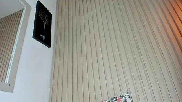 Snapshot of emma_collson chatting on 02-19-25, 08:33 emma collson online show from 02-19-25, 08:33