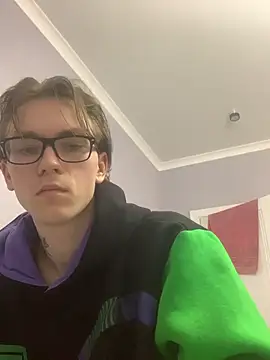 Snapshot of Alex17am chatting on 11-20-25, 06:57 Alex17am online show from 11-20-25, 06:57