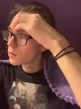 Snapshot of Alex17am chatting on 12-01-25, 12:15 Alex17am online show from 12-01-25, 12:15