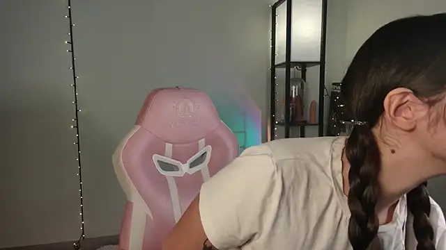 Snapshot of purrrrrrrrr chatting on 12-05-24, 01:17 purrrrrrrrr online show from 12-05-24, 01:17