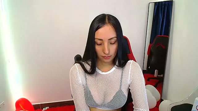 Snapshot of yaralyminjo2 chatting on 02-25-25, 01:28 yaralyminjo2 online show from 02-25-25, 01:28