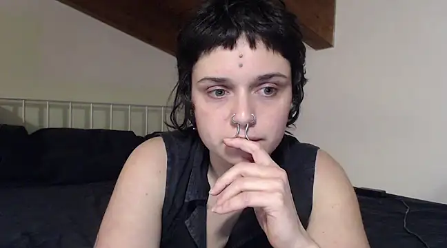 Snapshot of kinkyspirali chatting on 12-24-24, 09:44 kinkyspirali online show from 12-24-24, 09:44