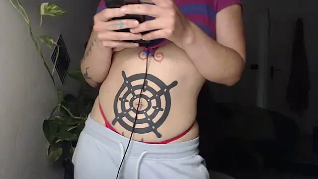 Snapshot of kinkyspirali chatting on 10-24-25, 07:54 kinkyspirali online show from 10-24-25, 07:54