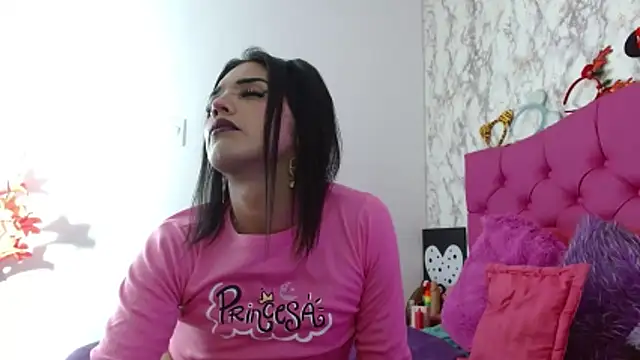 AlexaFontana online show from 04-23-26, 04:24