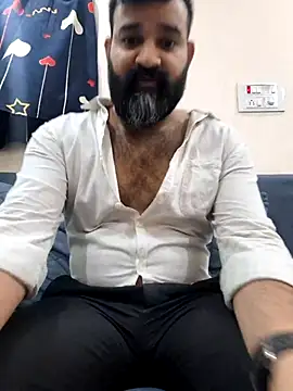 Snapshot of Fun_Guuy chatting on 06-02-26, 02:35 Fun Guuy online show from 06-02-26, 02:35