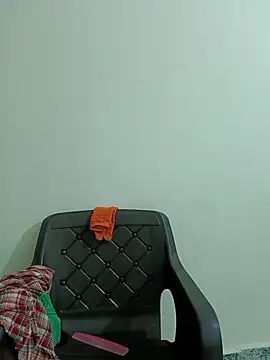 Snapshot of Saroj-Shah chatting on 03-13-25, 01:32 Saroj-Shah online show from 03-13-25, 01:32