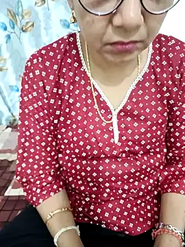 Snapshot of Saroj-Shah chatting on 03-15-25, 05:15 Saroj-Shah online show from 03-15-25, 05:15