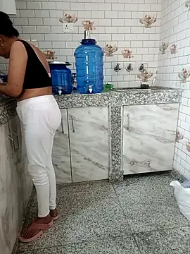 Snapshot of Saroj-Shah chatting on 03-19-25, 08:01 Saroj-Shah online show from 03-19-25, 08:01