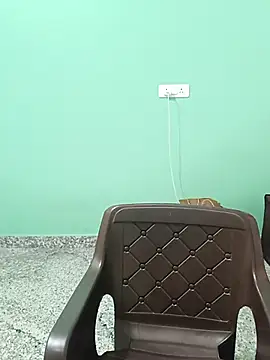 Snapshot of Saroj-Shah chatting on 10-16-25, 04:52 Saroj-Shah online show from 10-16-25, 04:52